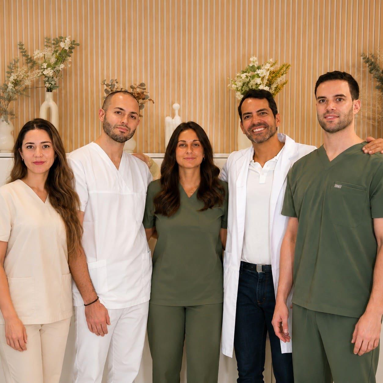 Profesionales de Centro Médico Arana